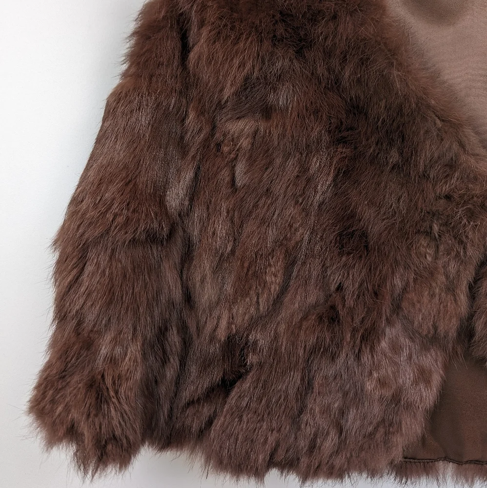Rabbit Fur Capelet Wrap Satin Lined Buckle Clasp Vintage Formal Elegant Luxury